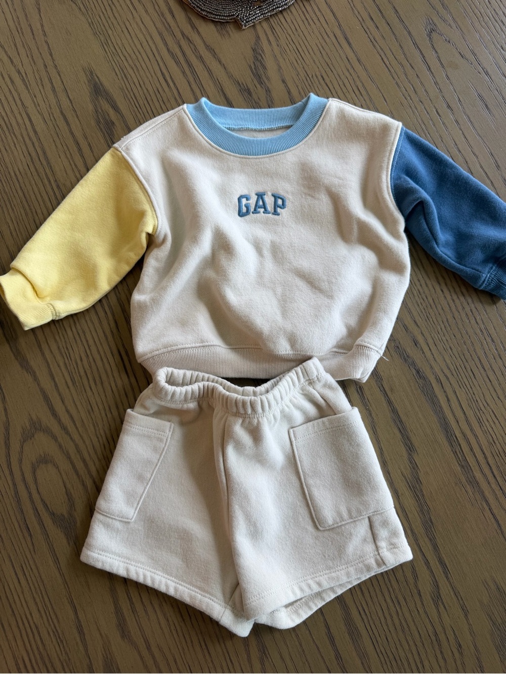 GAP Cream Colorblock Crewneck Sweatshirt with Yellow & Blue Sleeves